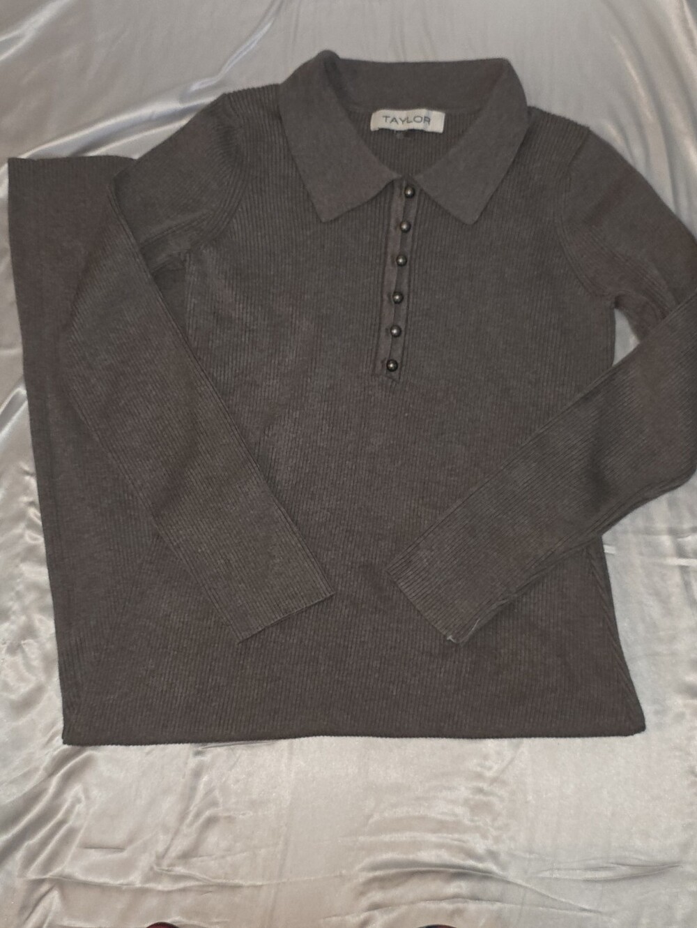 TAYLOR Women's Charcoal Ribbed Long-Sleeve Polo